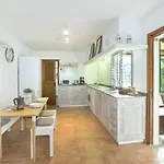 فيلة Owl Mairata - Great Garden And Pool بويينسا
